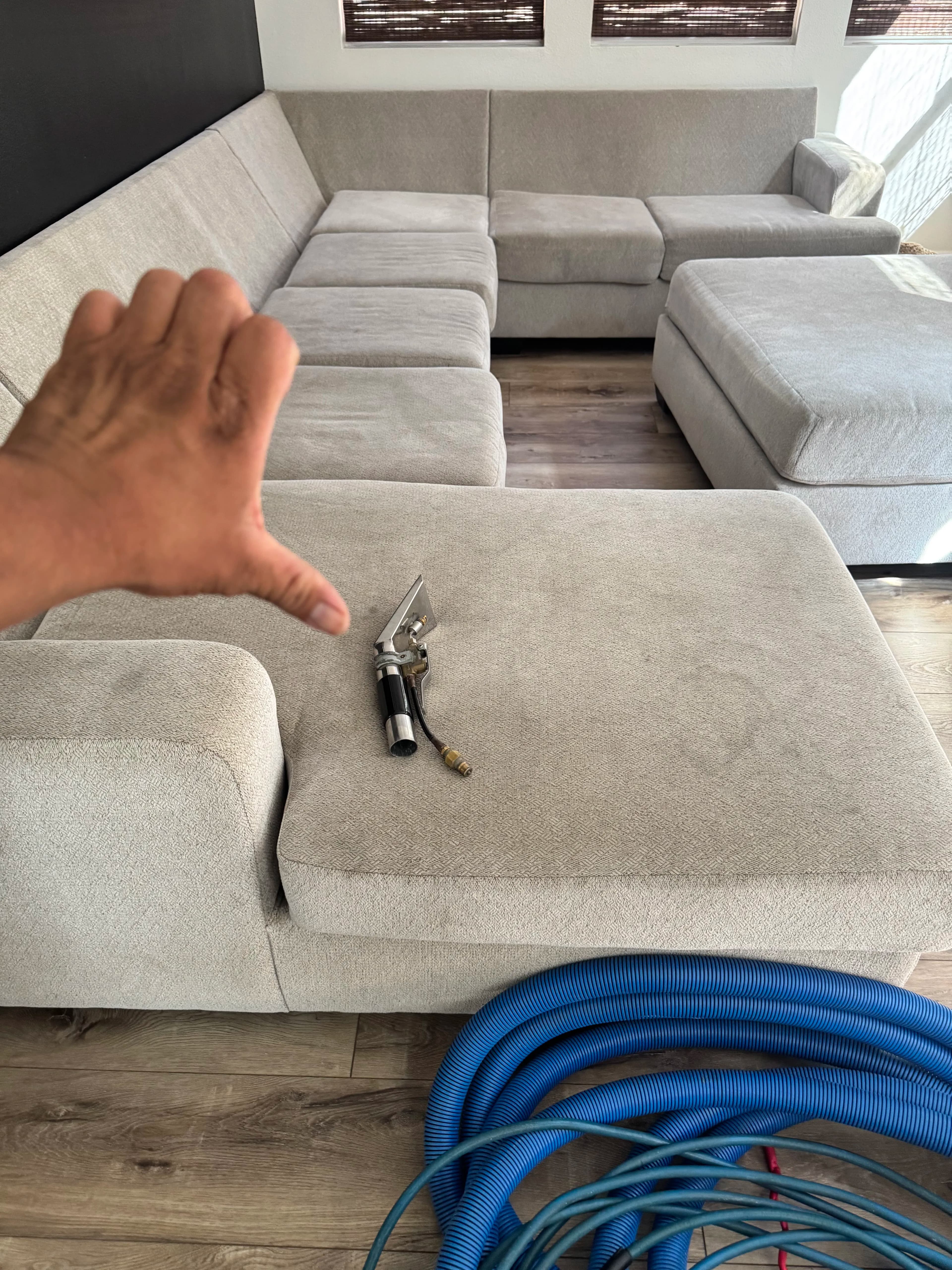 Project Sectional Sofa Upholstery Cleaning in Valencia image
