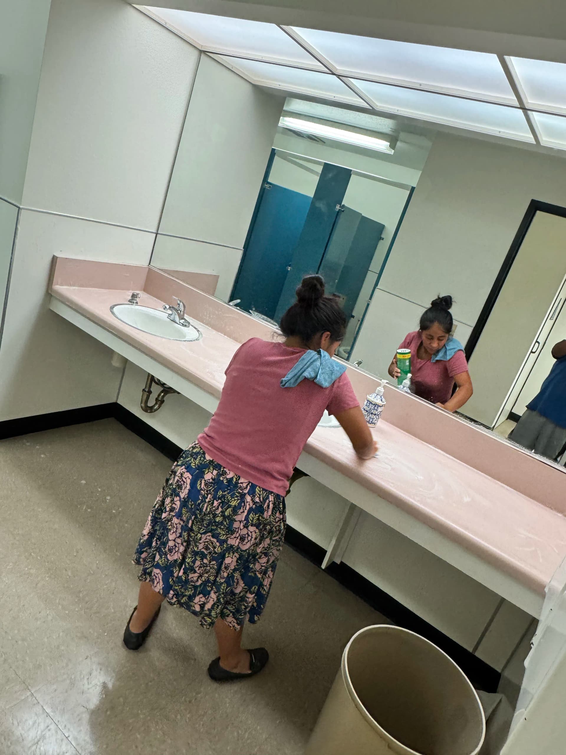 Gallery photos for Deep Cleaning a Commercial Facility in Pasadena: Image #4