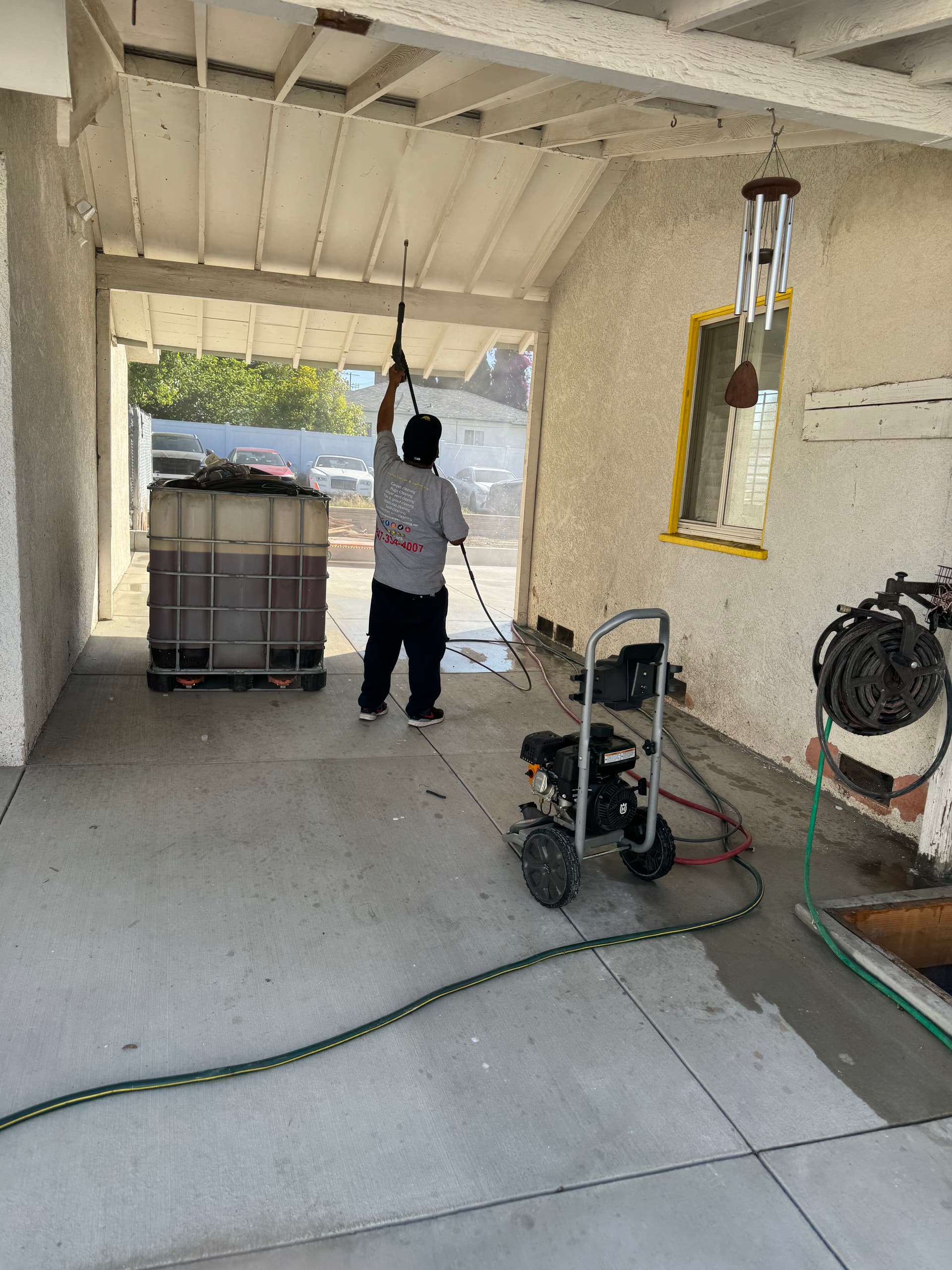 Gallery photos for Exterior Pressure Washing Ceilings Walls and Walkways in North Hollywood: Image #1