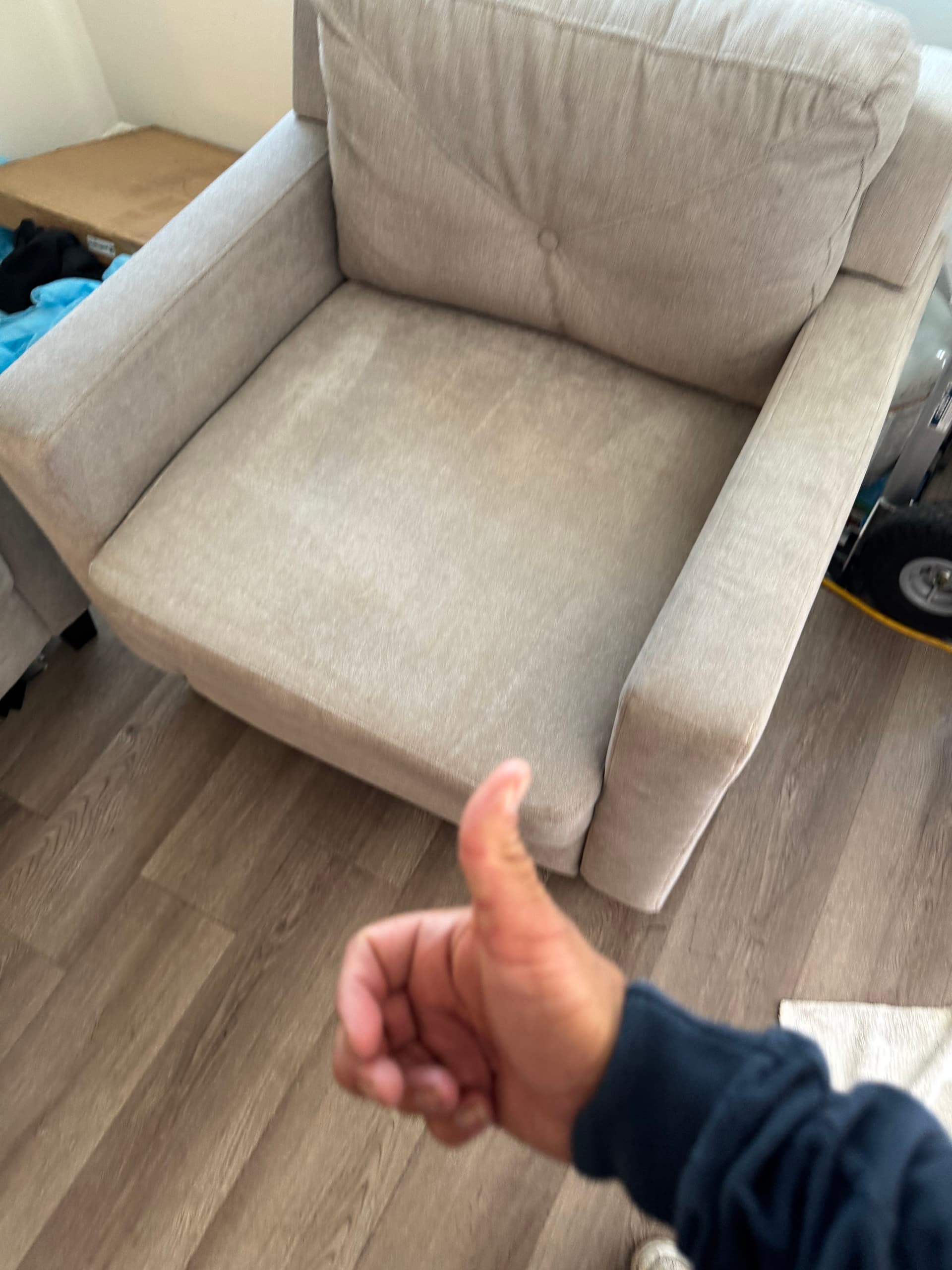 Gallery photos for Sofa and Chair Upholstery Cleaning in Van Nuys: Image #2