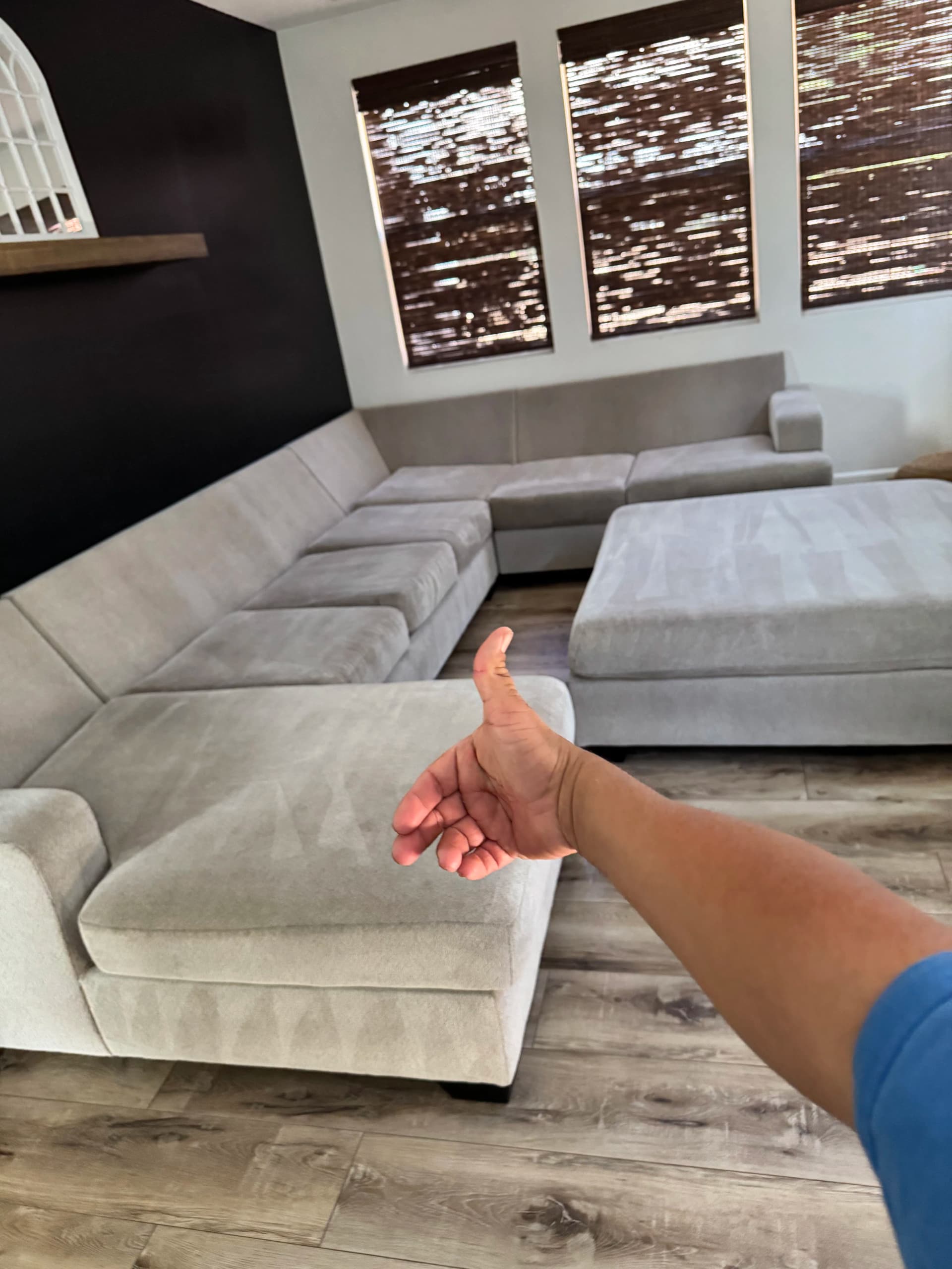 Gallery photos for Sectional Sofa Upholstery Cleaning in Valencia: Image #3