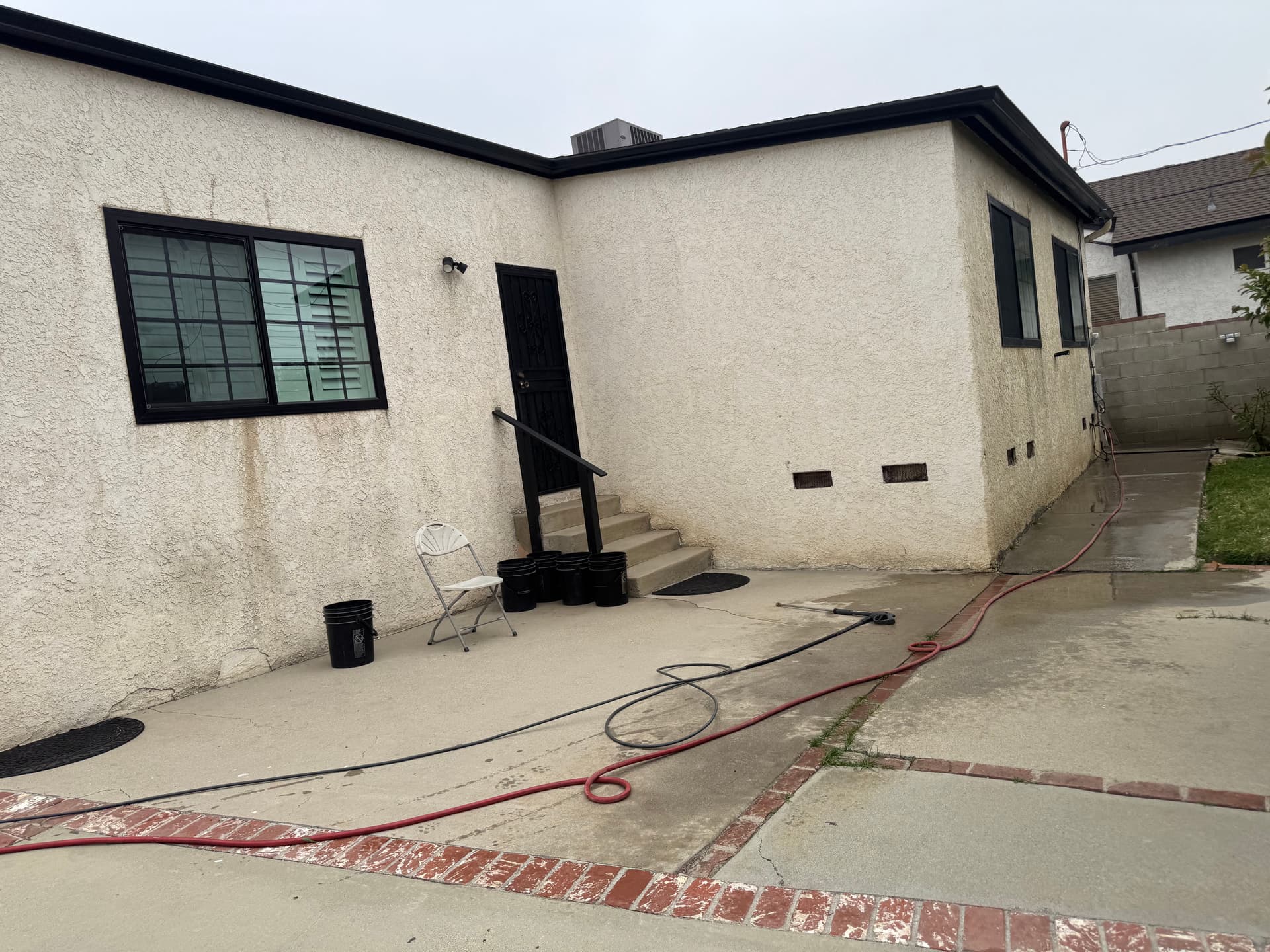 Gallery photos for Stucco Exterior Pressure Washing in Sylmar: Image #2