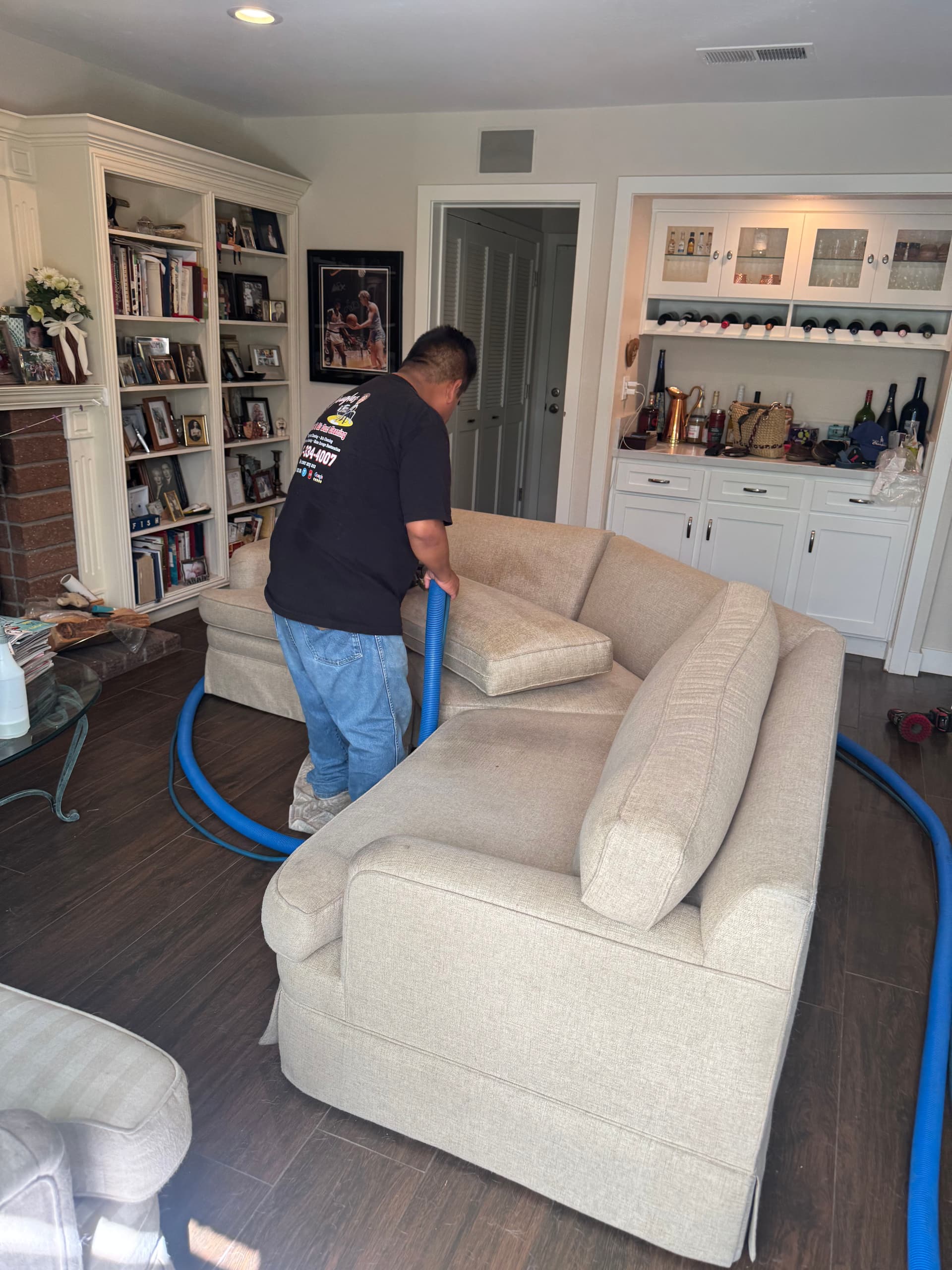 Sofa Cleaning in Santa Monica Done Right image