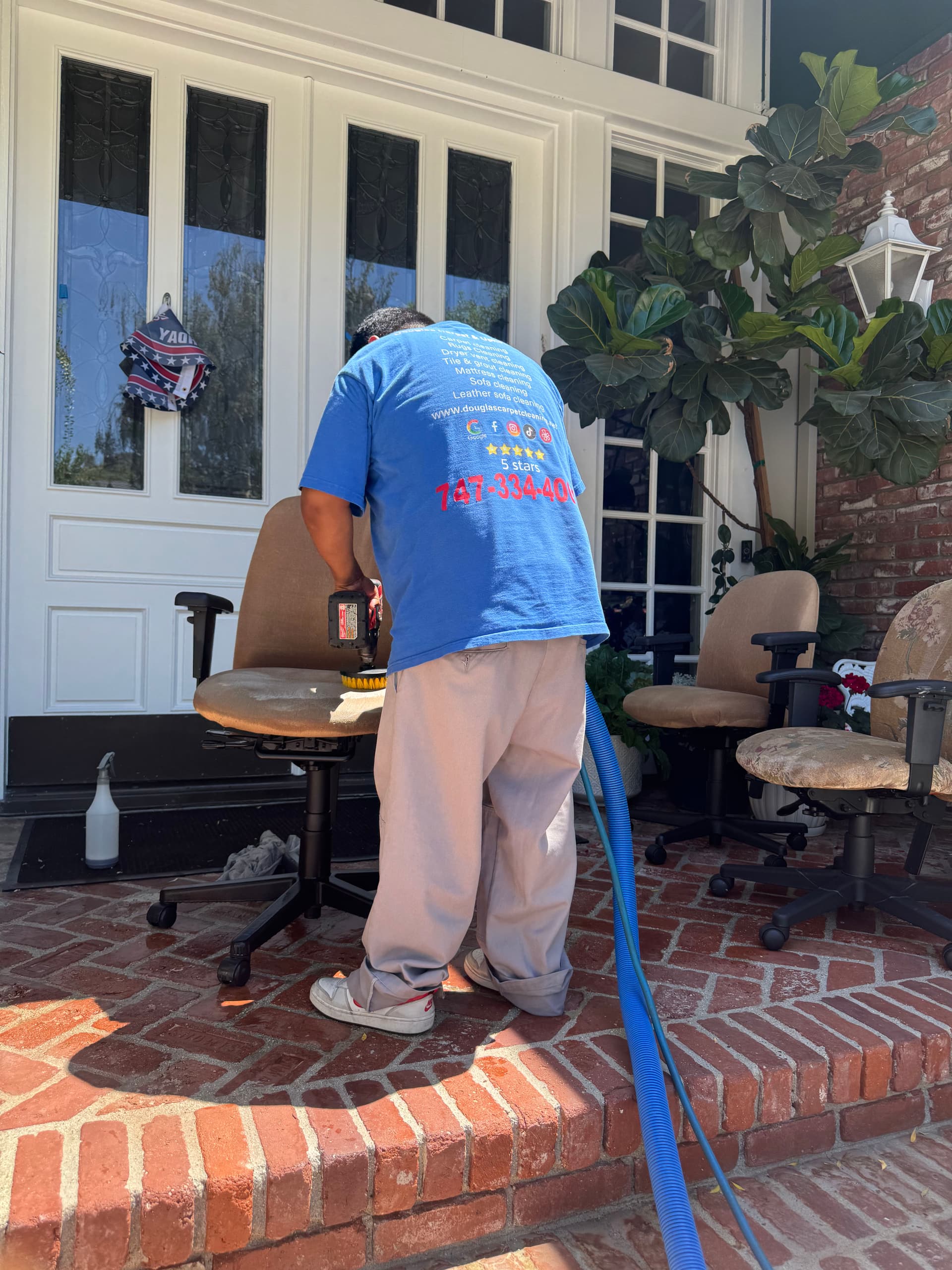 Gallery photos for Office Chair Upholstery Cleaning in Long Beach: Image #2
