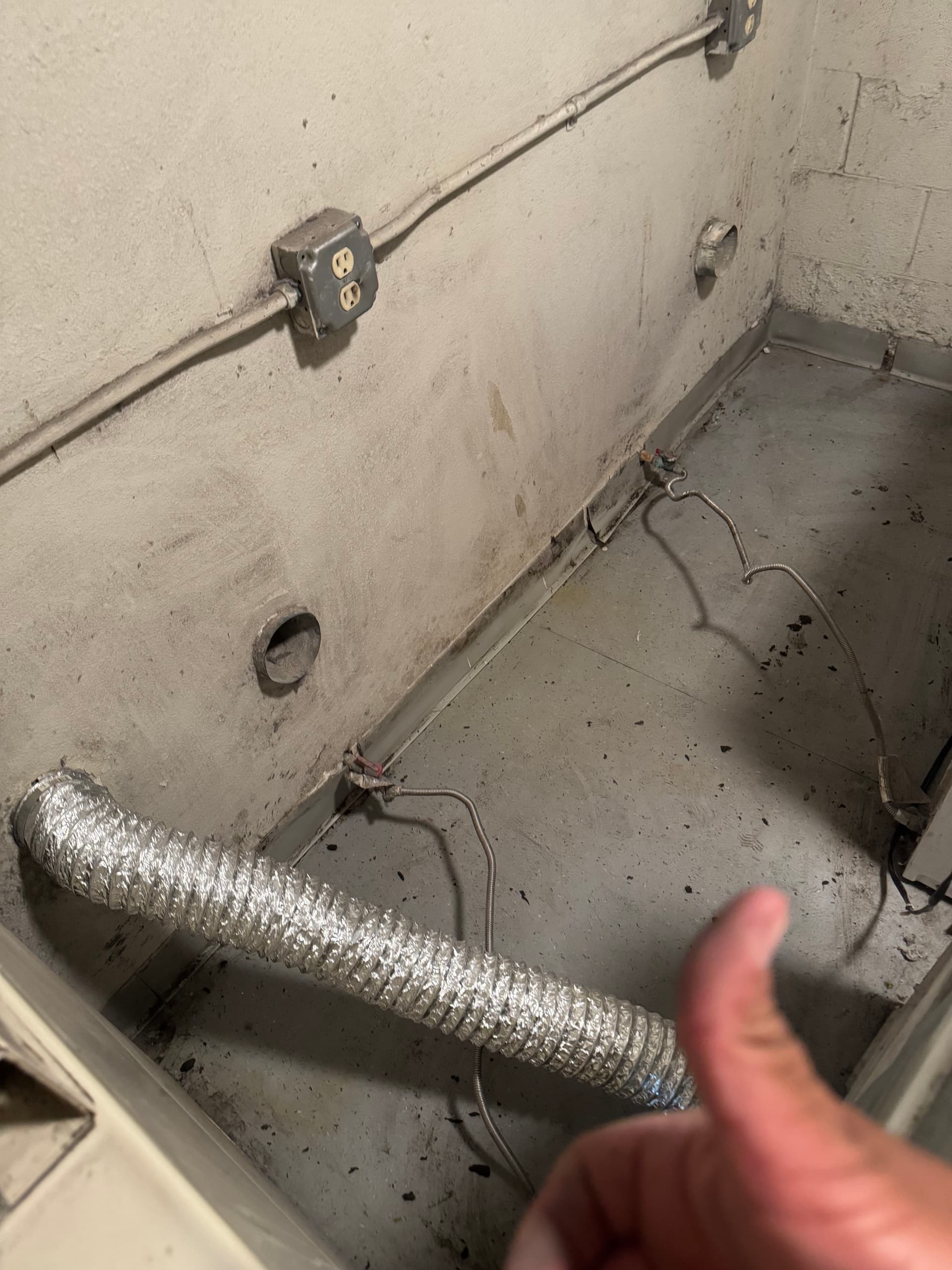 Gallery photos for Dryer Vent Cleaning and Pipe Replacement in Marina Del Rey: Image #2