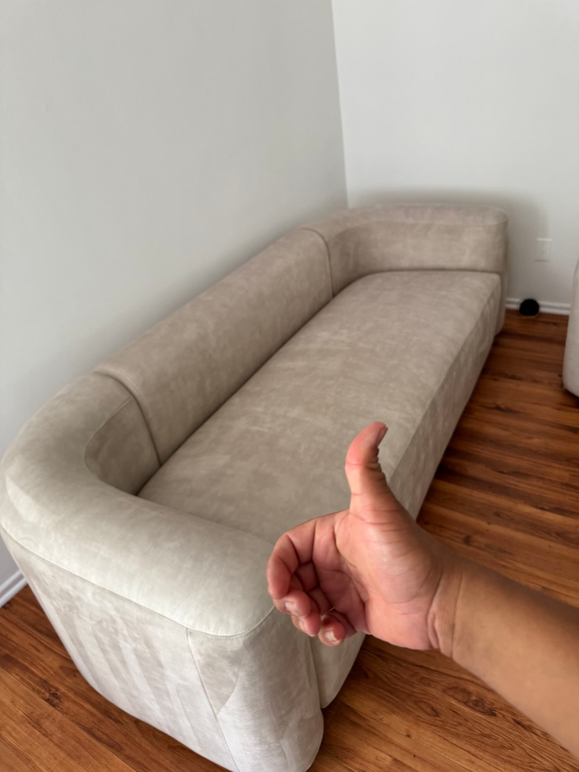 Gallery photos for Professional Sofa Cleaning Done Right in Los Angeles: Image #3