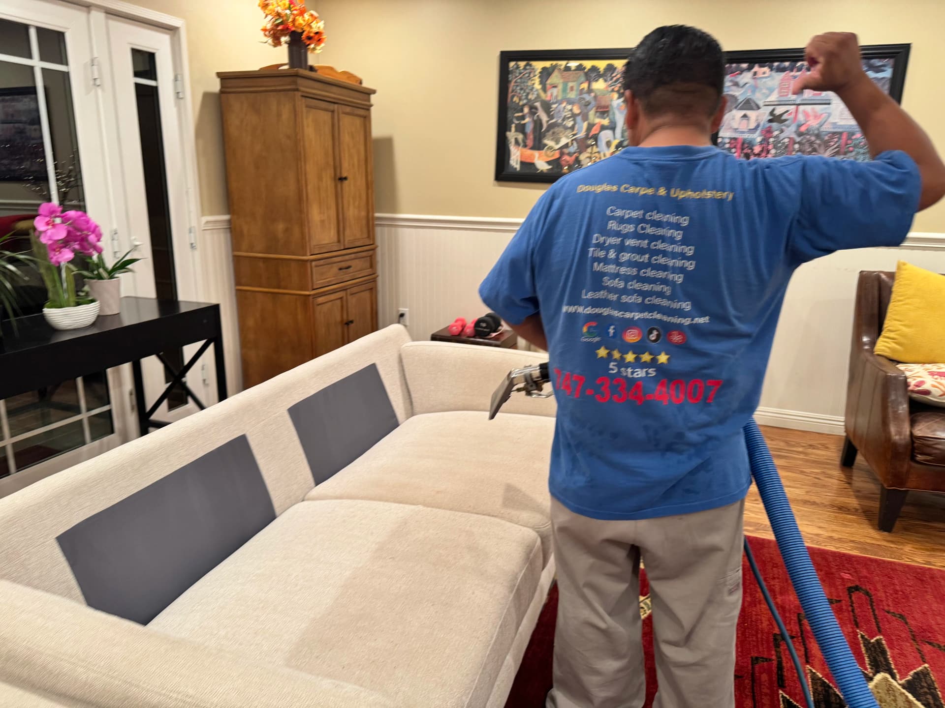 Gallery photos for White Sofa Cleaning Done Right in North Hollywood: Image #2