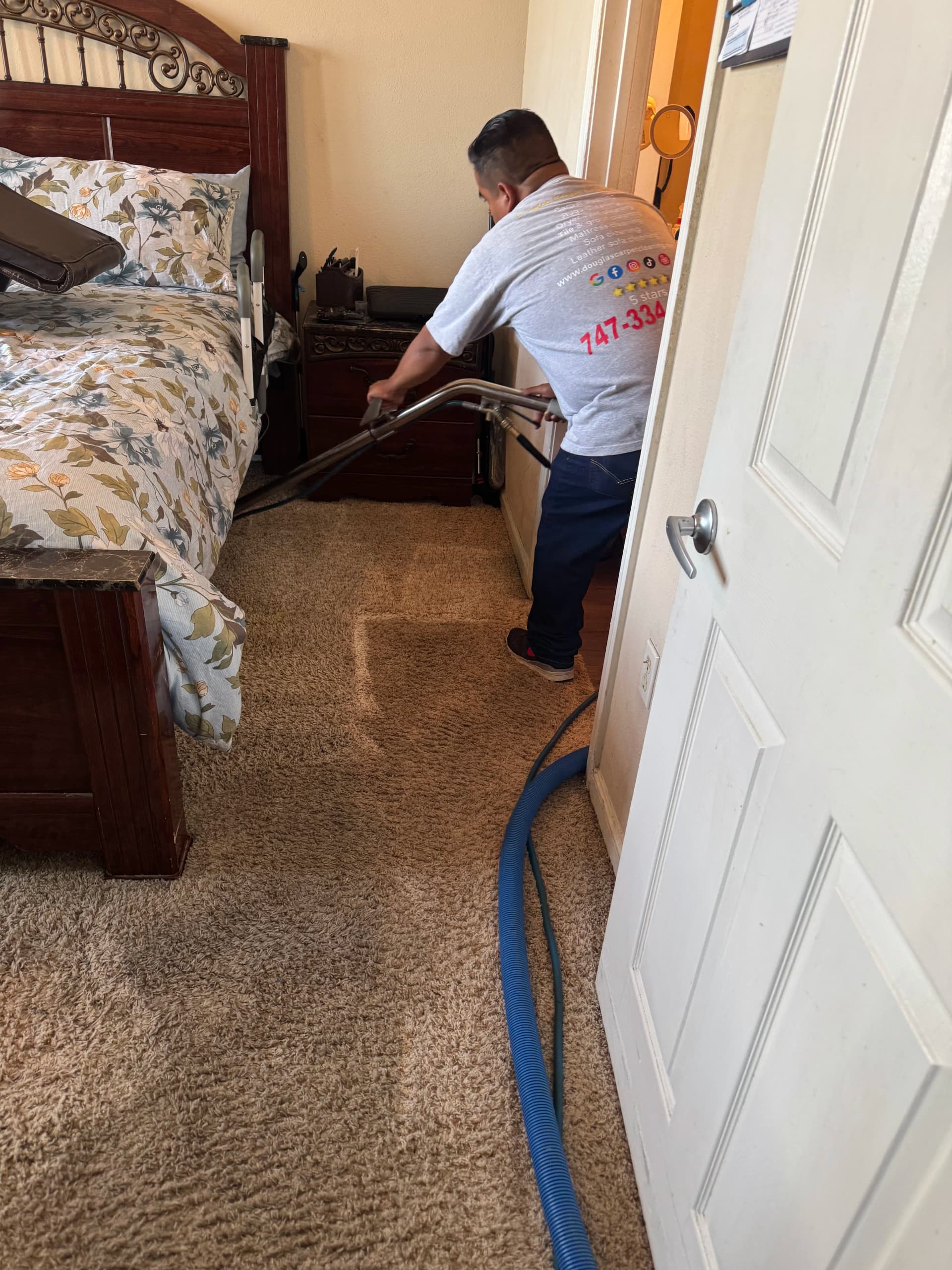 Gallery photos for Bedroom Carpet Deep Cleaning in Thousand Oaks: Image #3