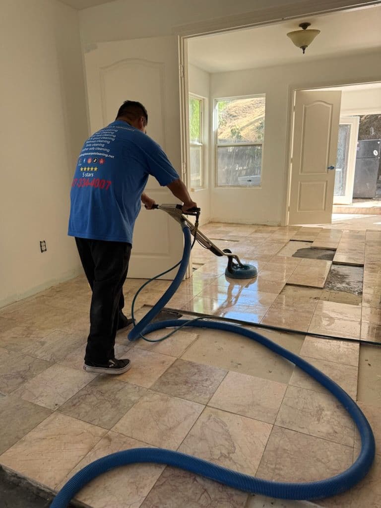 Gallery photos for Sparkling Tile and Grout Cleaning in Sylmar: Image #1