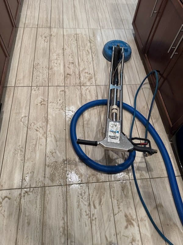 Project Simi Valley Tile and Grout Shine image