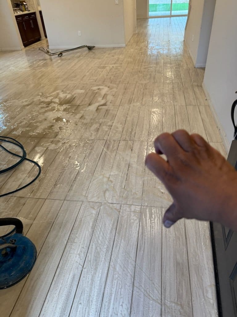 Gallery photos for Simi Valley Tile and Grout Shine: Image #3