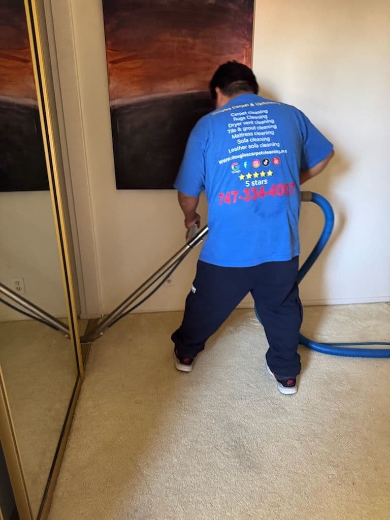 Gallery photos for Achieving Spotless Carpets in Los Angeles: Image #3