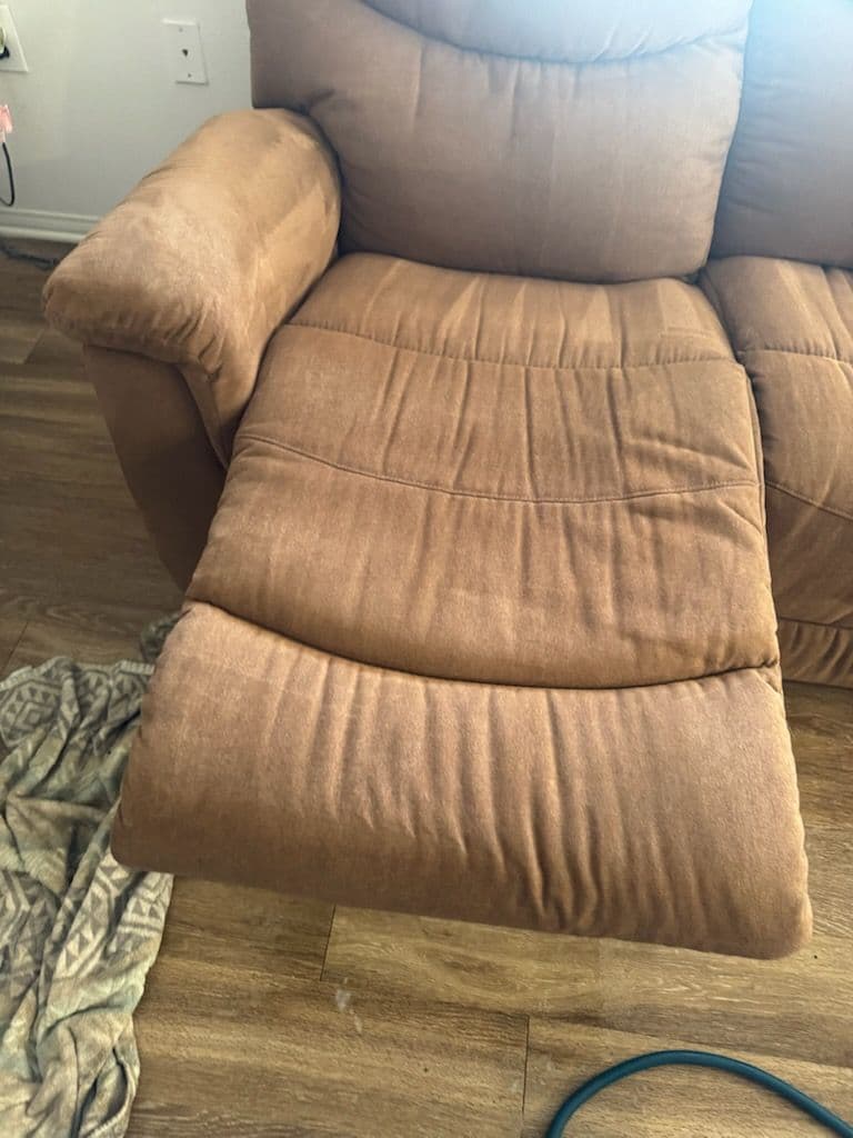 Gallery photos for Restoring Chino Hills Sofas to Peak Comfort and Cleanliness: Image #3