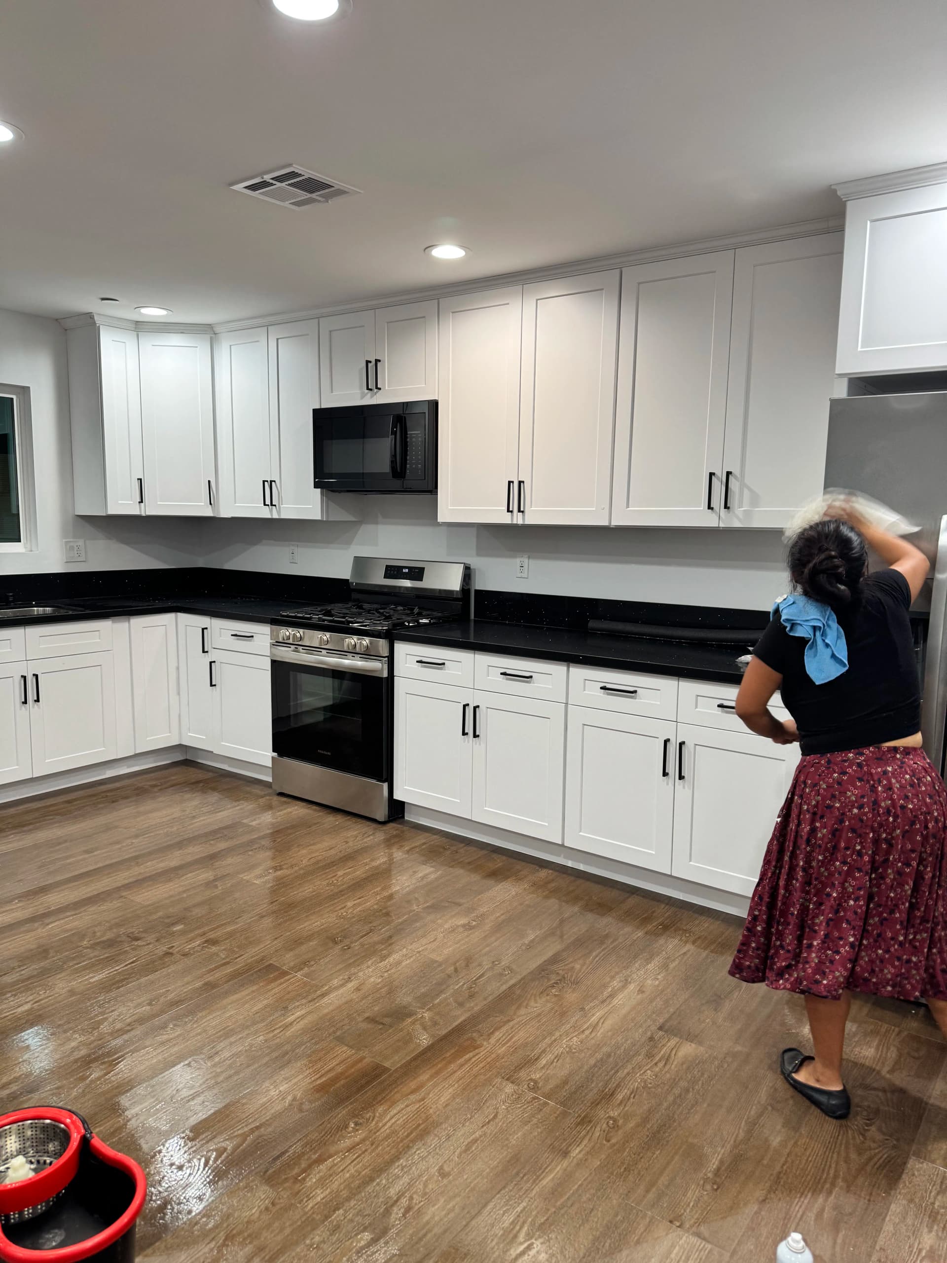 Gallery photos for House Deep Cleaning Done Right in Reseda: Image #2
