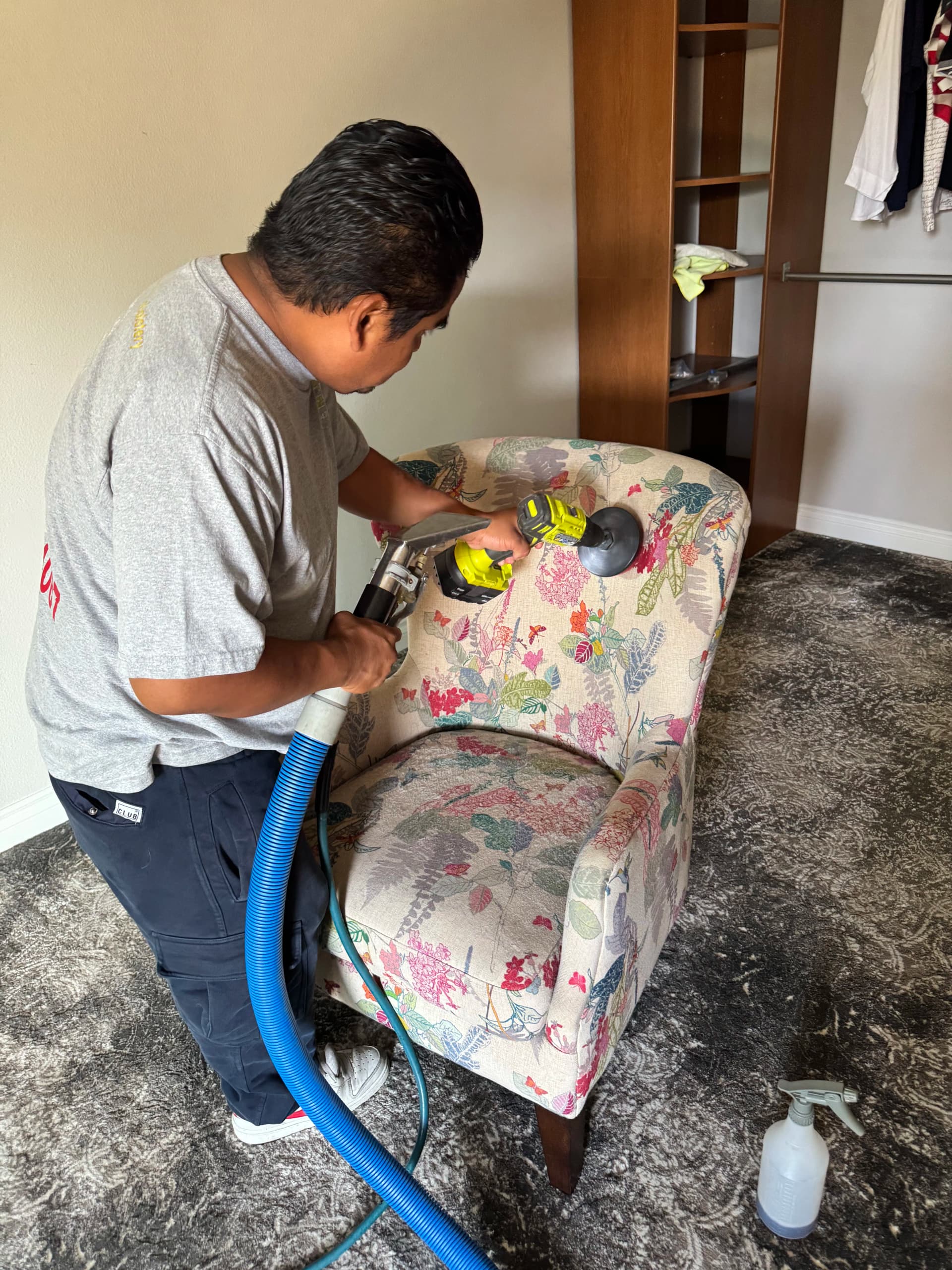 Gallery photos for Chair Upholstery Cleaning Done Right in Sierra Madre: Image #3